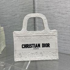 Christian Dior Shopping Bags